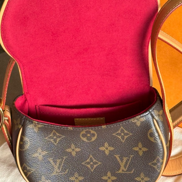 Tamborine Louis Vuitton Crossbody body bag made in France 2019 .Never worn.New - Picture 6 of 11